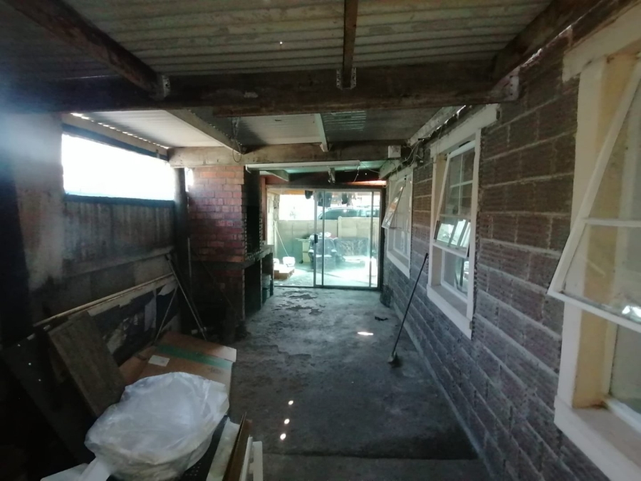  Bedroom Property for Sale in Eastridge Western Cape